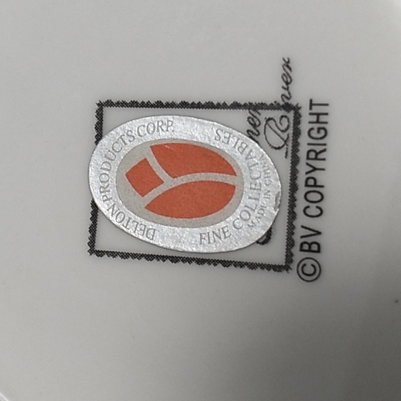 Beautiful Delton Fine Porcelain Mug with Porcelain Spoon - Picture 8 of 8